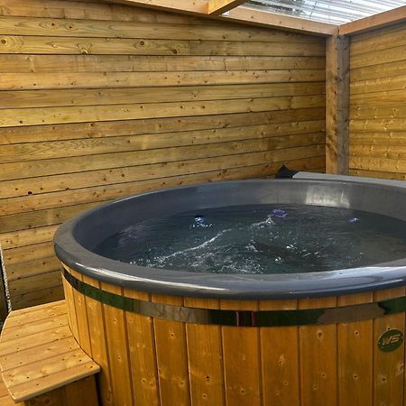 The Alpaca Farmhouse With Hot Tub And Alpaca Experience Included Dromara Ngoại thất bức ảnh