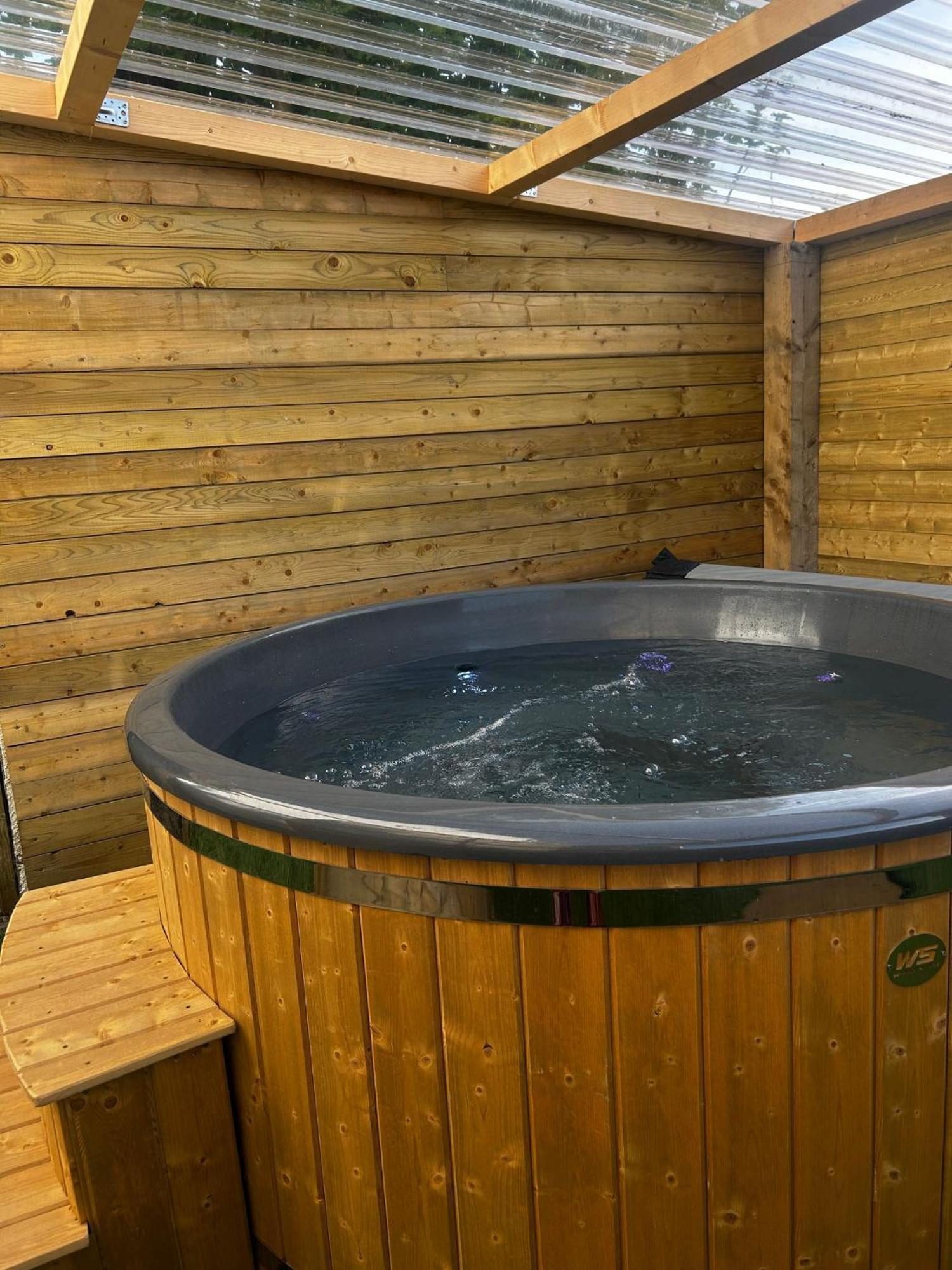 The Alpaca Farmhouse With Hot Tub And Alpaca Experience Included Dromara Ngoại thất bức ảnh