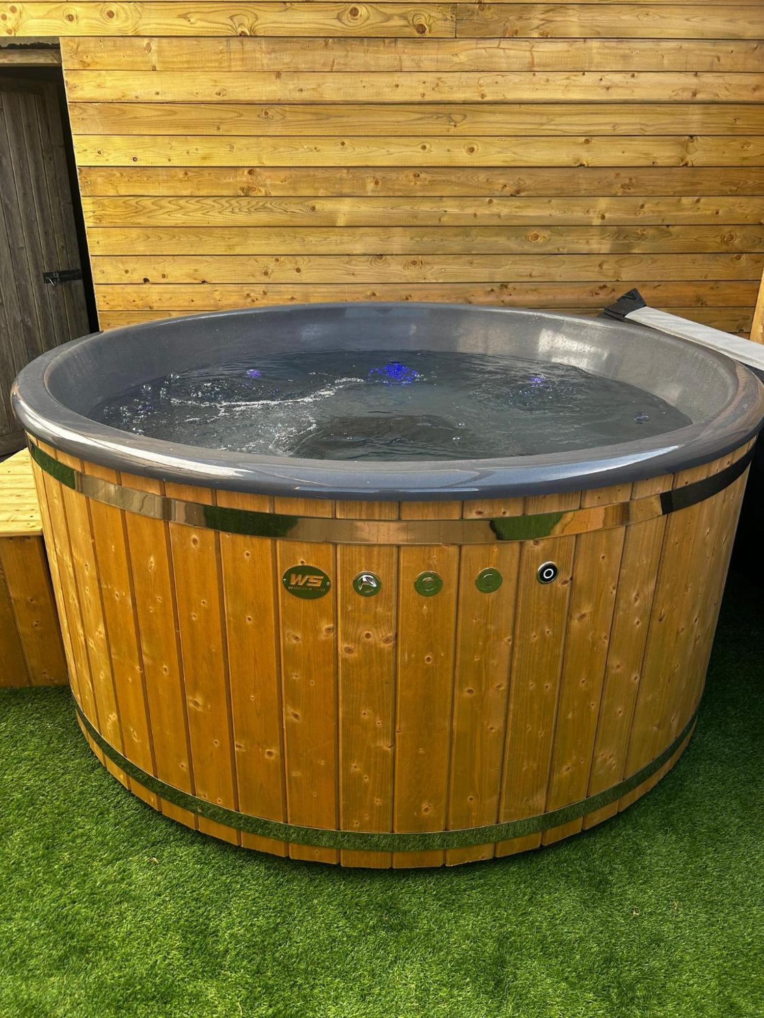 The Alpaca Farmhouse With Hot Tub And Alpaca Experience Included Dromara Ngoại thất bức ảnh